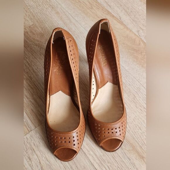 Michael Michael Kors Open Toe Pump in Tan Size 9.5 - Picture 14 of 14